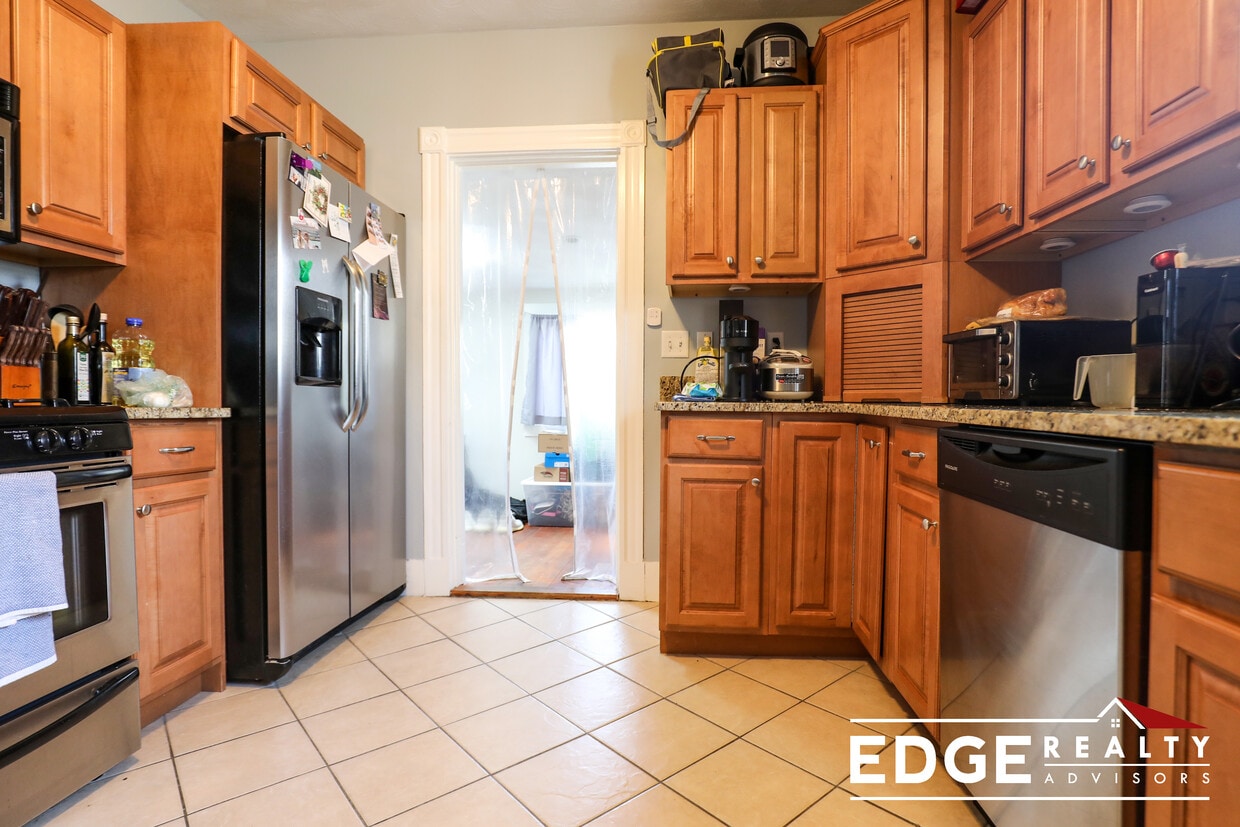 62 Forest St, Watertown, MA 02472 Townhome Rentals in Watertown MA