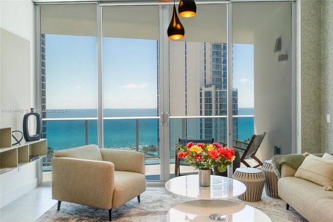 Foto del edificio - 17550 Collins Ave