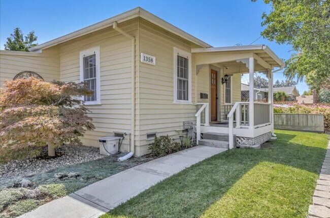 Foto del edificio - 1358 Fremont St