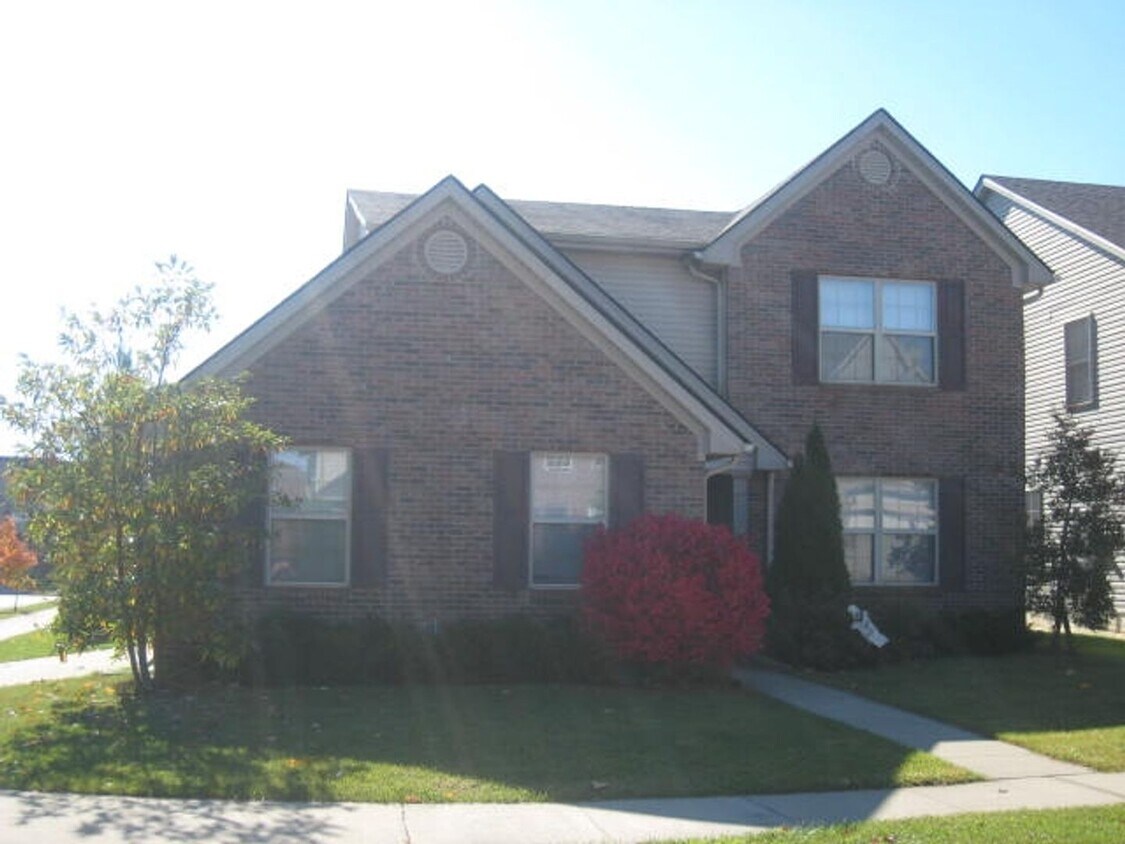 4 Bed 2.5 Bath House with Garage 6/1 Move In! House Rental in