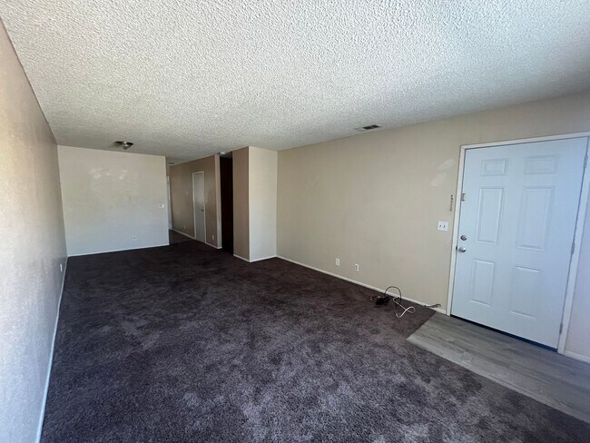 Foto del edificio - 1161 Barstow Rd