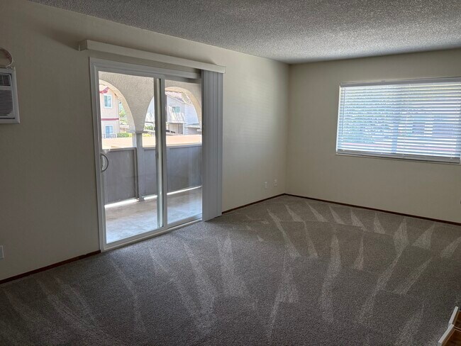 Building Photo - 5581 Sonoma Dr