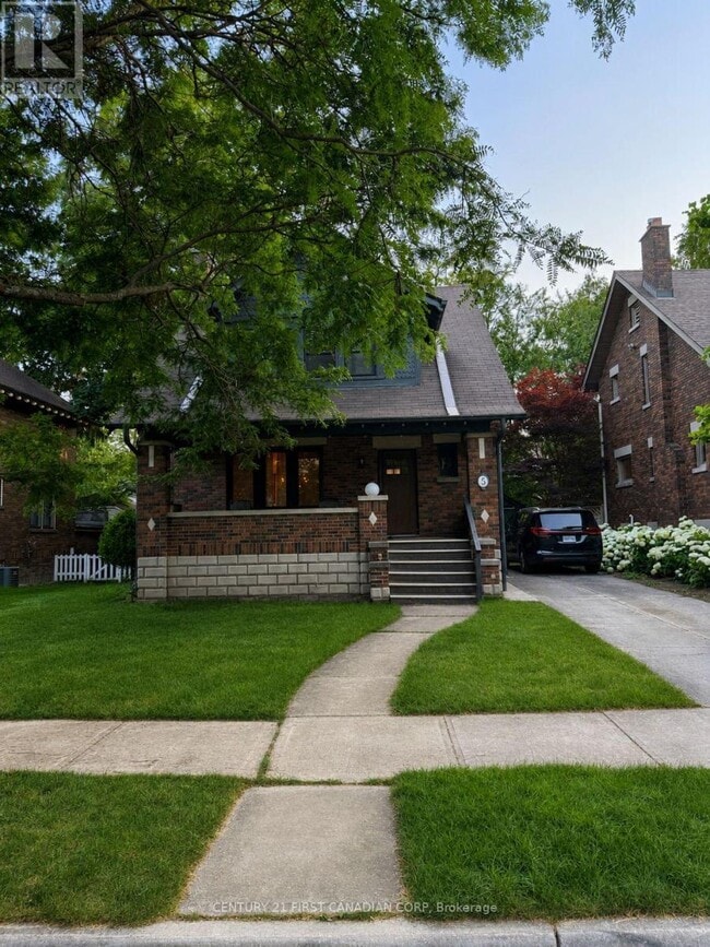 Building Photo - 5 Clenray Pl