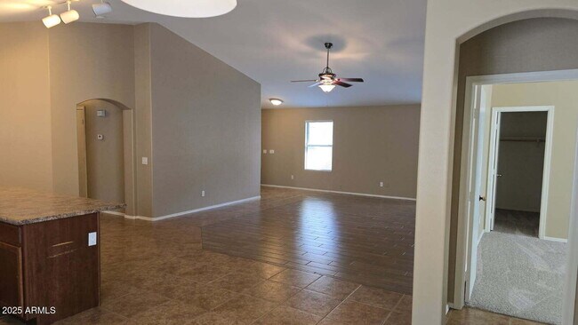 Building Photo - 7327 W Magdalena Ln