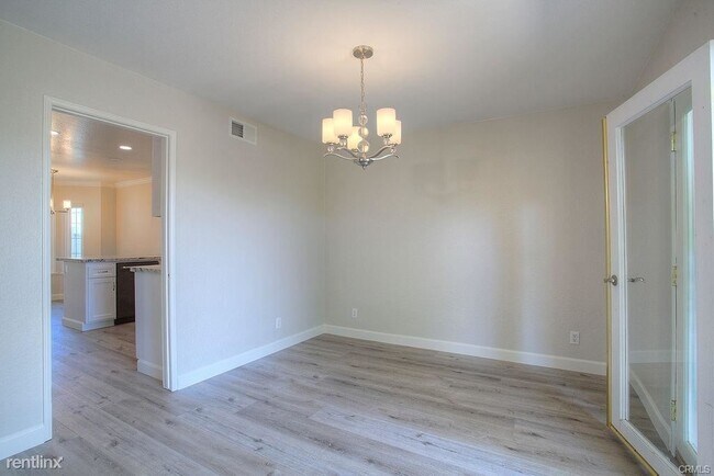 Foto del edificio - 3 br, 2.5 bath House - 3 Rollins Pl