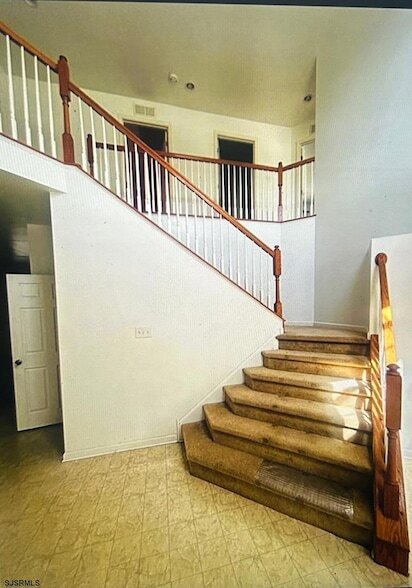 Building Photo - 116 Waverly Rd