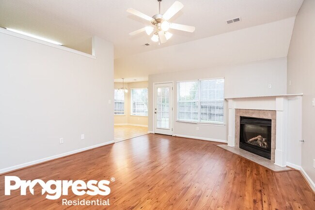 Foto del edificio - 7076 Maple Grove Rd