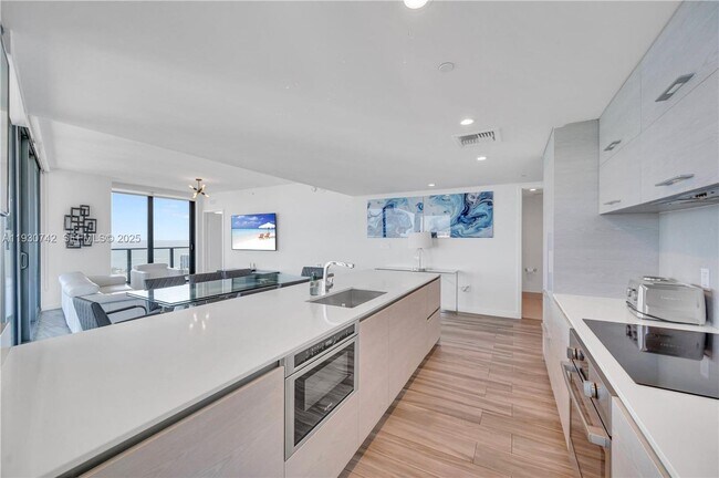 Foto del edificio - 1300 S Miami Ave