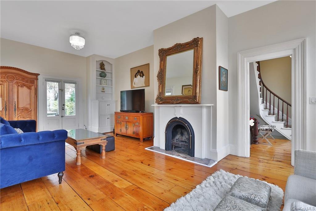 Primary Photo - 20 Stevenson St