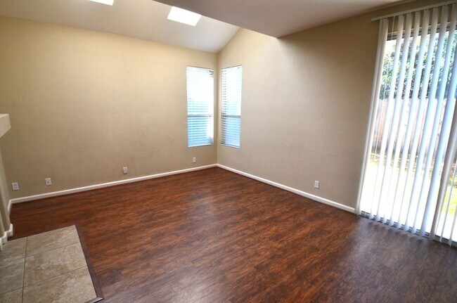 Foto del edificio - 4533 Winter Oak Way