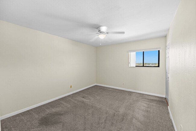 Foto del edificio - Oceanfront 2 Bedroom Condo with Stunning Views