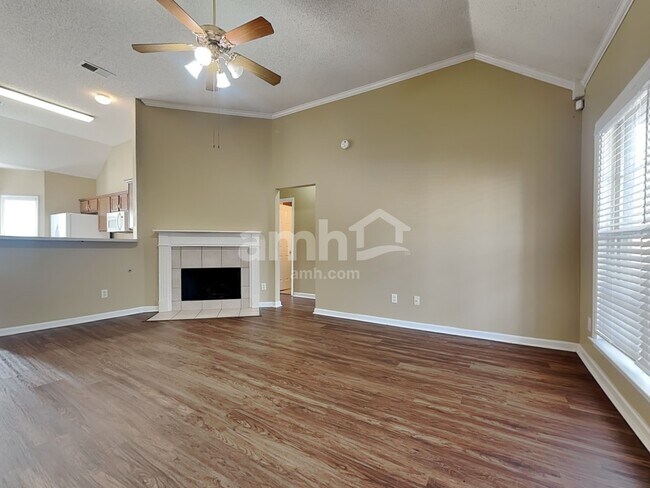 Foto del edificio - 10157 Breezy Ridge Cove