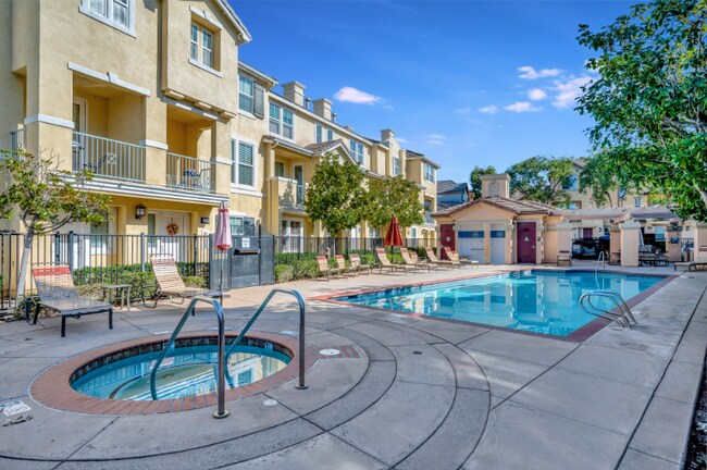 Building Photo - 2723 Apricot Ct