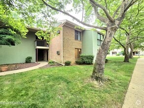 Building Photo - 218 Medford Ct