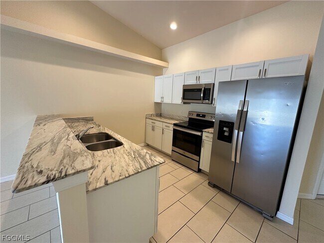 Foto del edificio - 4521 SW 9th Ave