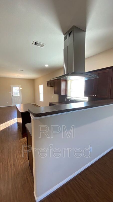 Foto del edificio - 4310 Larkspur St