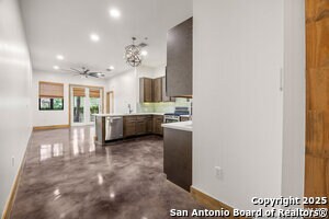 Foto del edificio - 1542 N Alamo St