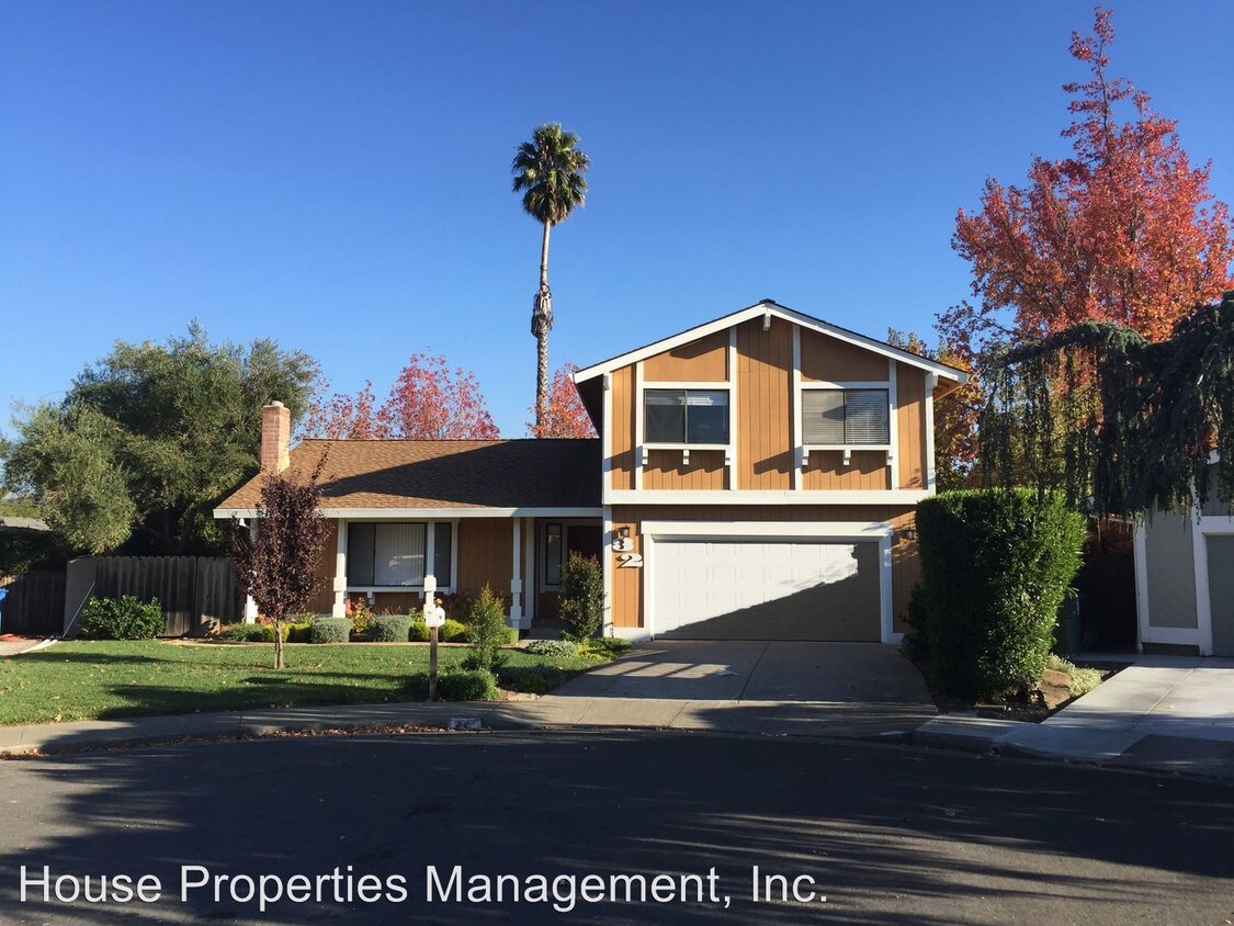 Foto principal - 3 br, 2.5 bath House - 32 Leslie Court