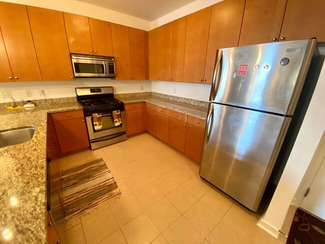 Foto del edificio - Charming 2Bedroom/2Bath Condo in Heart of ...