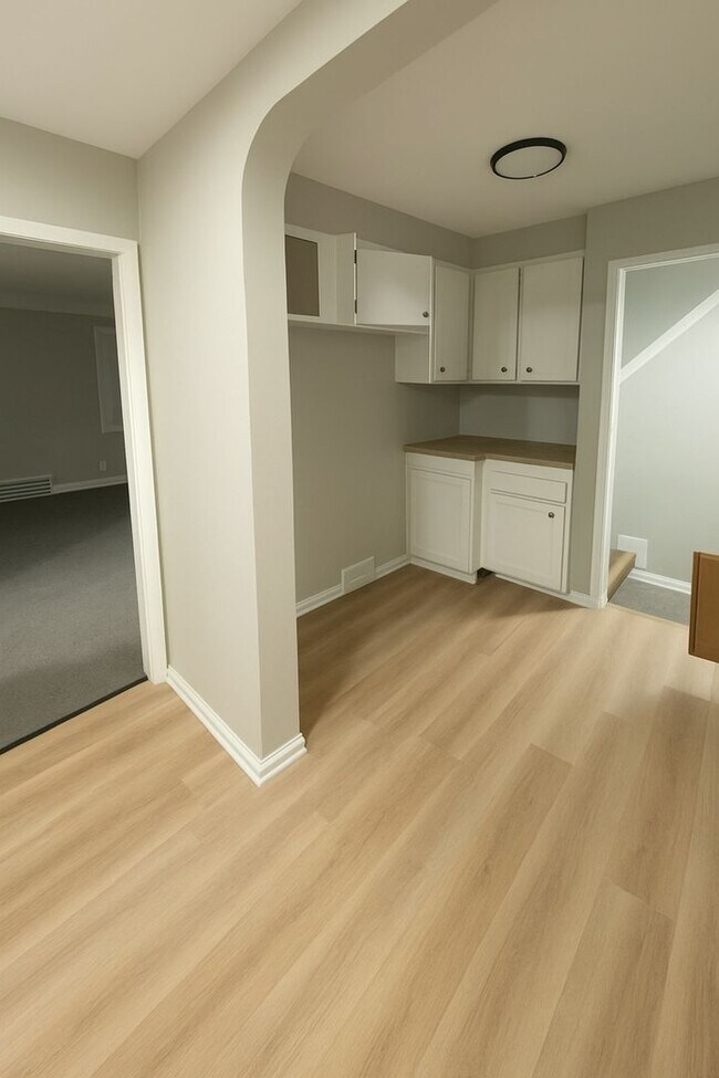 Foto del edificio - Charming 3-Bedroom Home for Rent in Detroi...