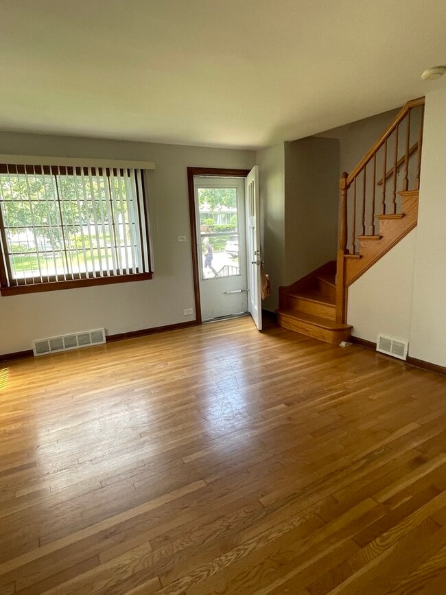 Building Photo - 111 N Wilmette Ave