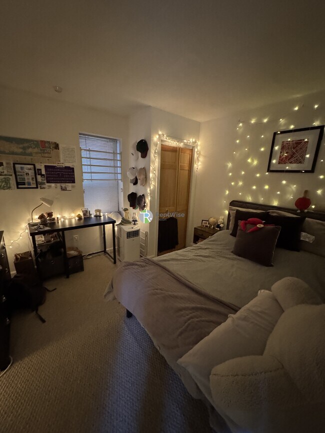 Building Photo - 24 St Cyprians Pl