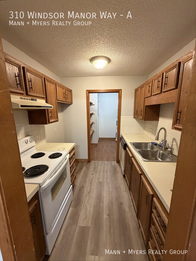 Foto del edificio - 310 Windsor Manor Way