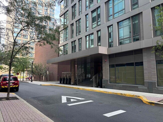 Foto del edificio - 2 Shore Ln
