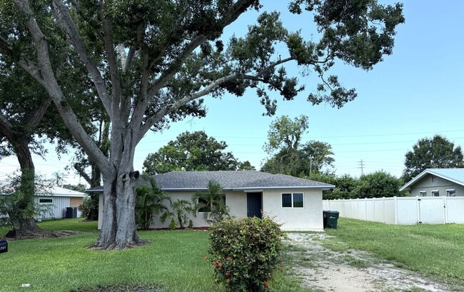 3 Bedroom 2 Bath Single Family Home - 3 Bedroom 2 Bath Single Family Home