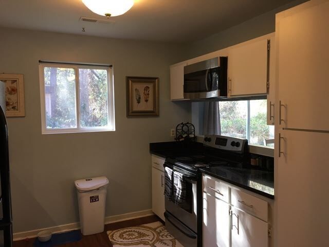 Building Photo - 2745 Jobee Dr