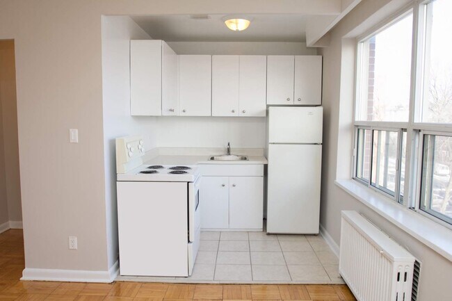 Photo du bâtiment - 65 Windermere Ave