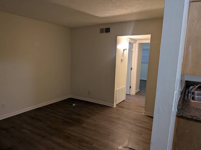 Foto del edificio - 3220 Fordhaven Rd