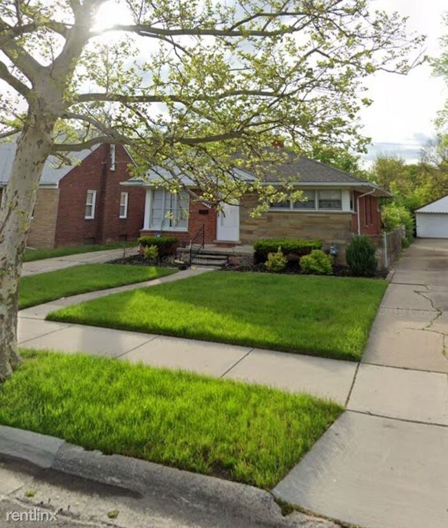 Building Photo - 3 br, 1.5 bath House - 10844 Duprey St