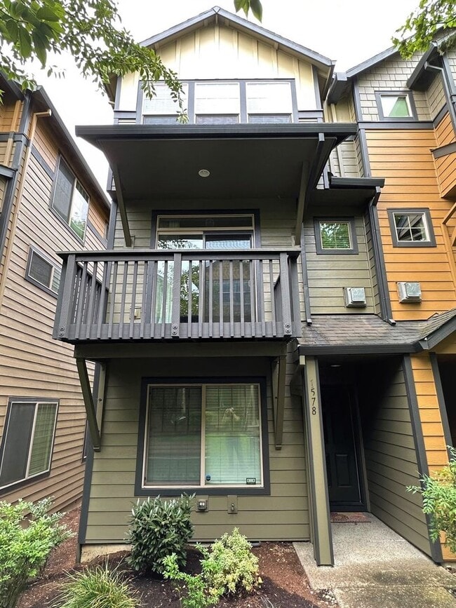 Building Photo - 1578 SW 175th Ave