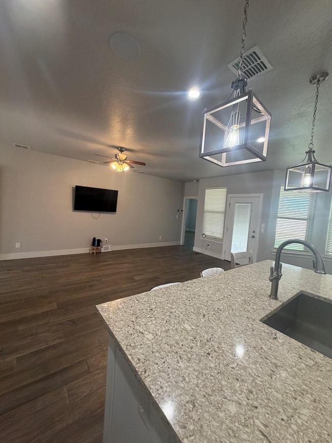 Building Photo - 2408 Birkdale Ln
