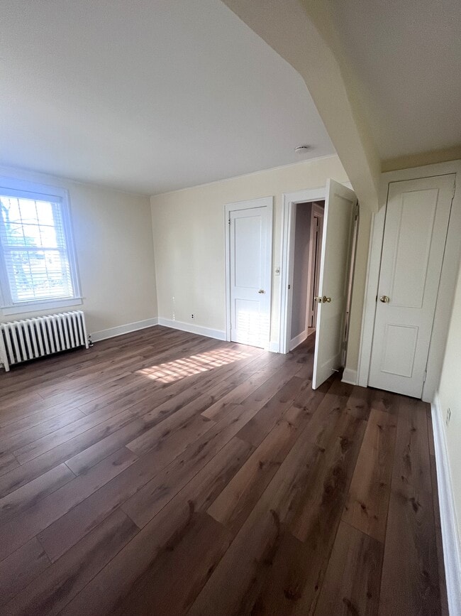 Building Photo - 24 Arnold Ave