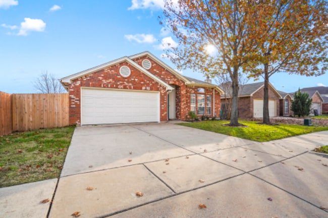 Photo - 5209 Sioux Creek Ln House