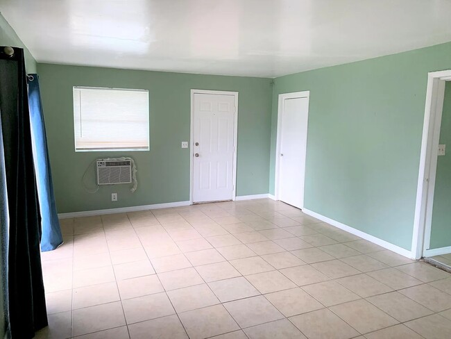 Foto del edificio - 7075 47th St N