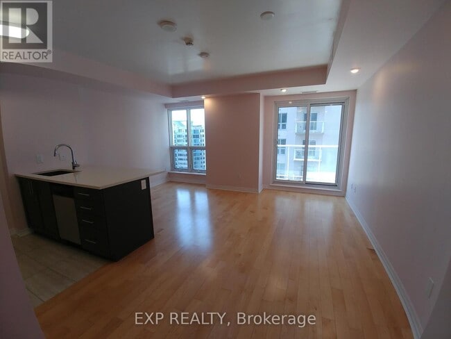 Building Photo - 195 Besserer St