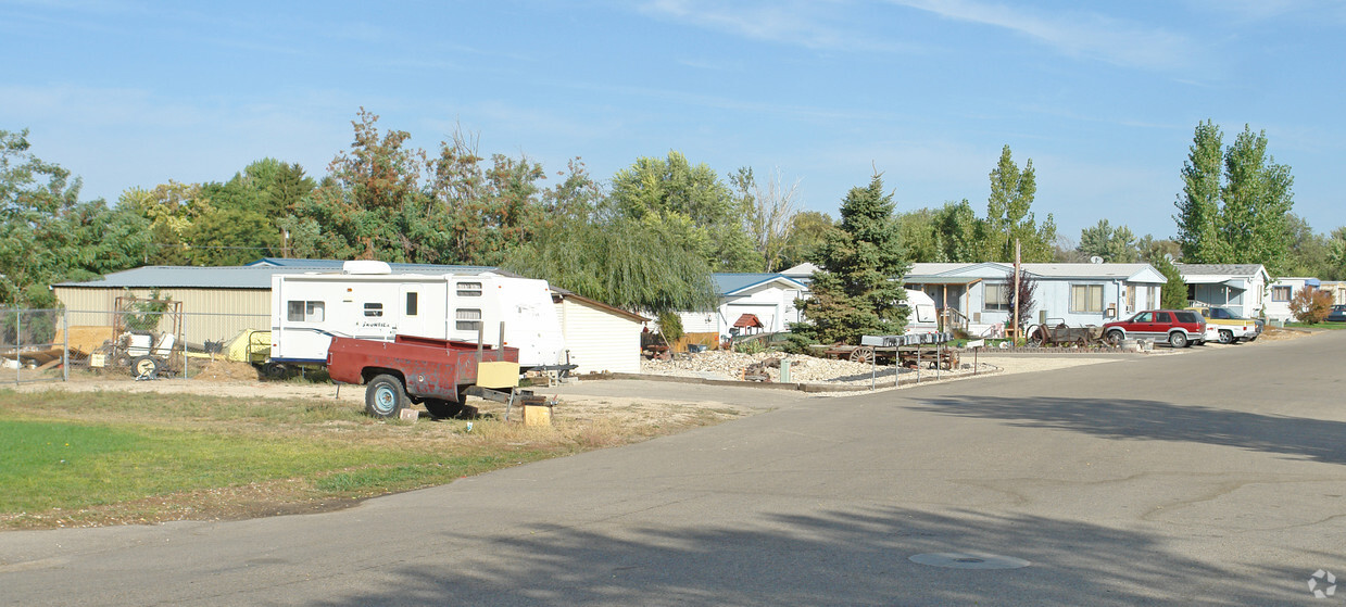 Primary Photo - Airport Village