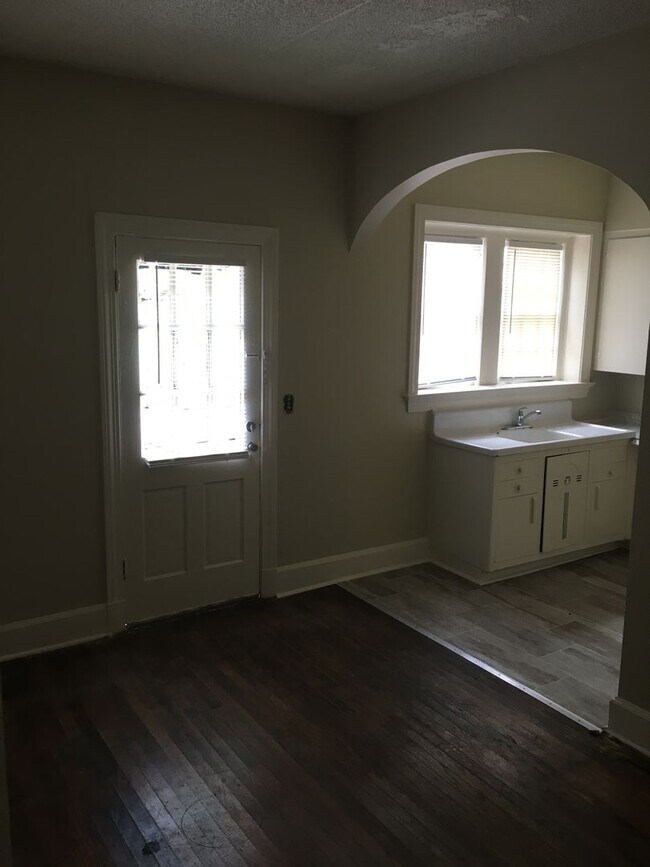 Foto del edificio - 1143 N Broad St