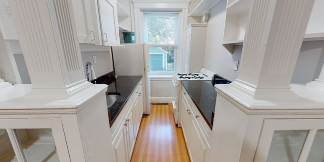 Building Photo - 1 Gray St