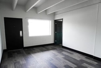 Building Photo - 1408 Buffalo Jones Ave