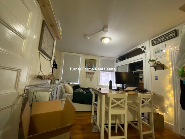 Foto del edificio - 71 Revere St