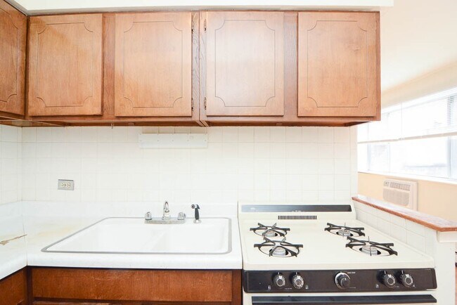 Foto del edificio - 443 W Aldine Ave