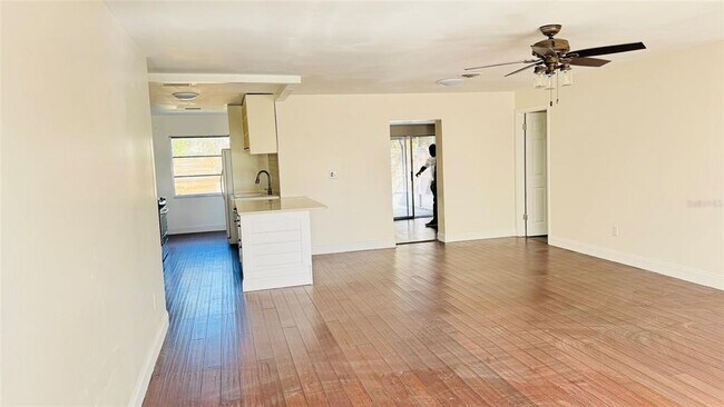 Foto del edificio - 3661 Sterling Rd