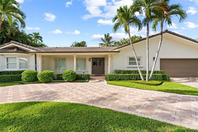 Building Photo - 18 Eleuthera Dr