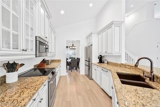 Building Photo - 8924 Ventura Way