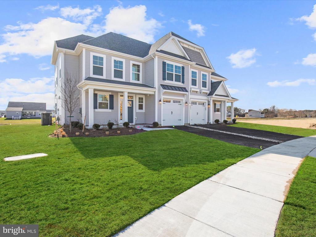 Foto principal - 25041 Tanager Ln
