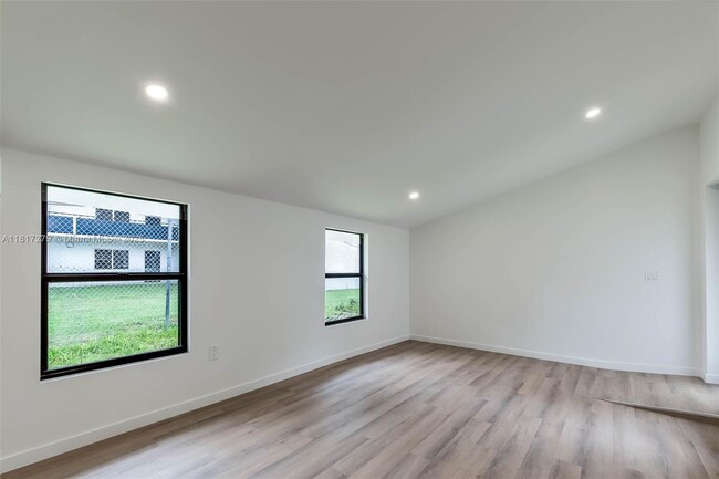Building Photo - 25 NW 78th St